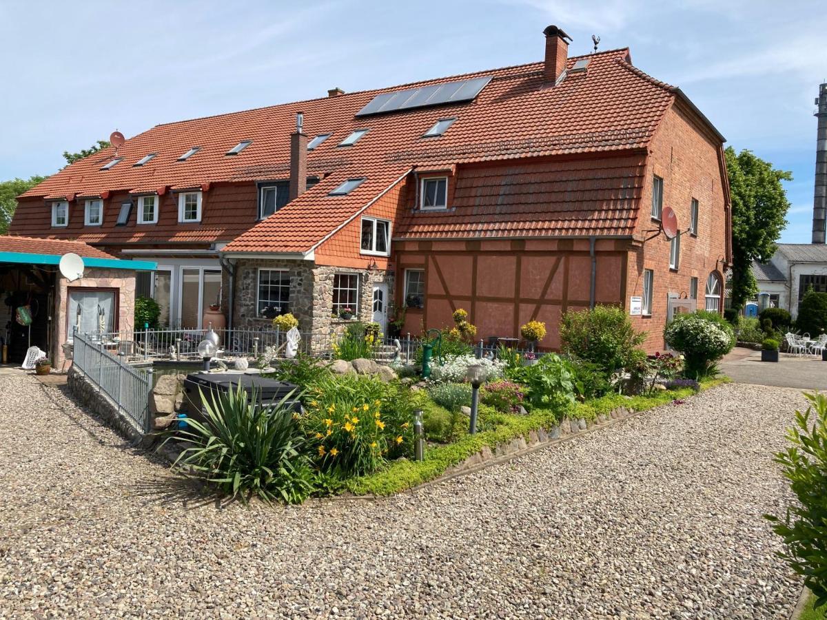 Landhausidyll Apartment Wohn- Und Schlafzimmer Клюц Екстериор снимка
